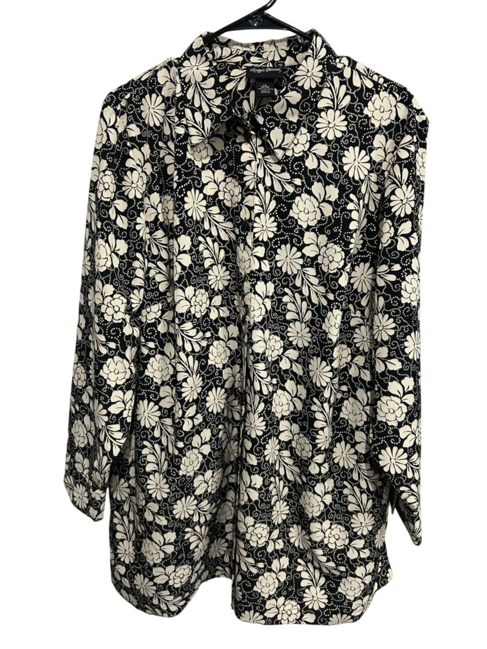 Maggie Barnes 1X Black White Button Down Long Sleeve Shirt Floralcore Boho